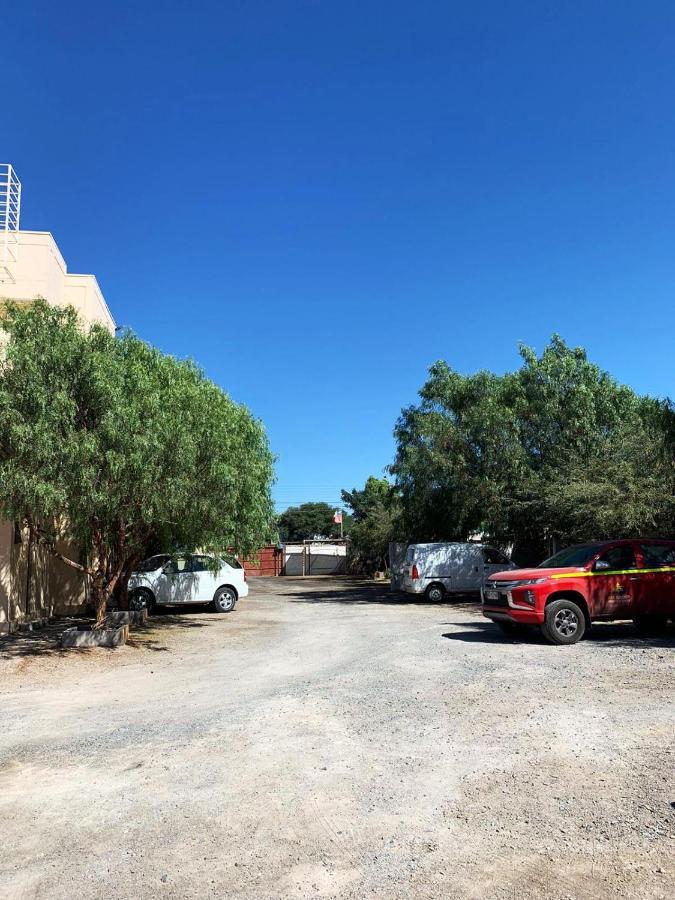 Juku Hostal Calama Zewnętrze zdjęcie